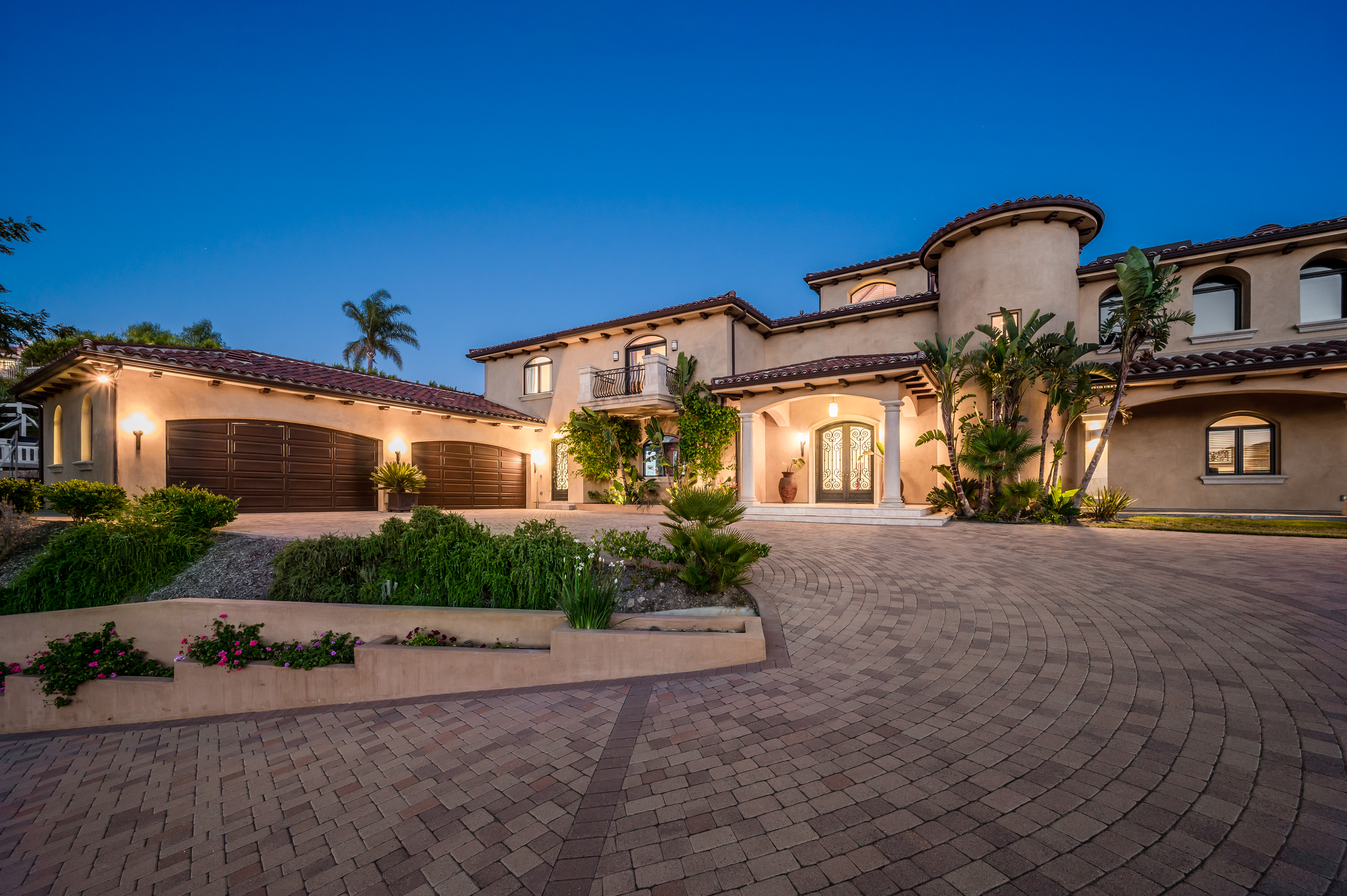 Scottsdale lifestyle and condo homes